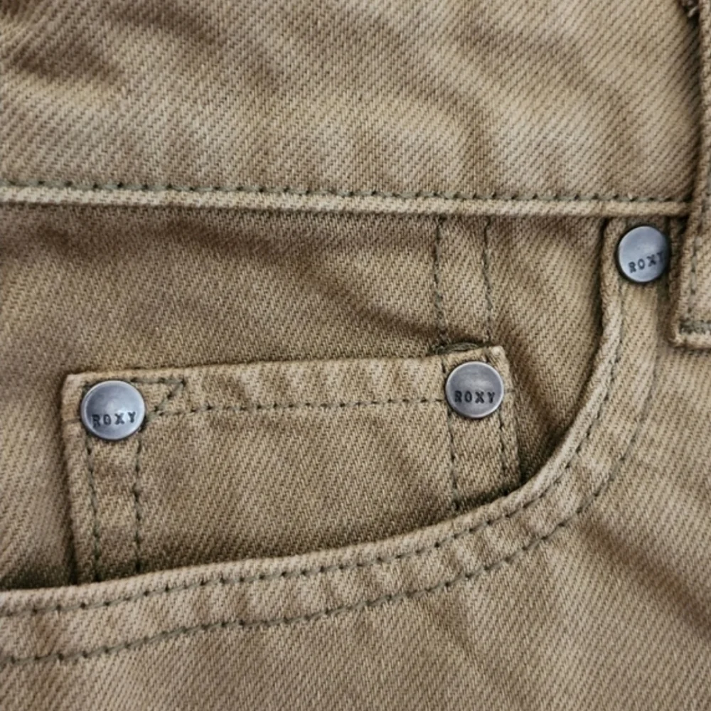 Roxy Embroidered Denim Cut Off Shorts Tan Size 26